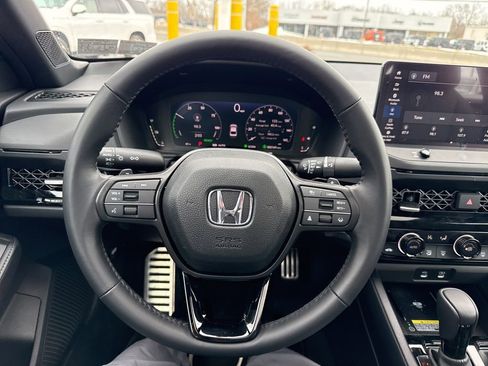 Used 2025 Honda Accord Sport image 34
