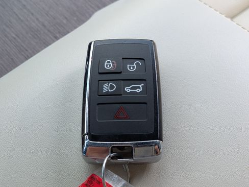 Used 2023 Land Rover Range Rover Long Wheelbase SE AWD/4WD image 35