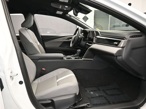 Used 2026 Toyota Camry SE w/ Convenience Package image 51