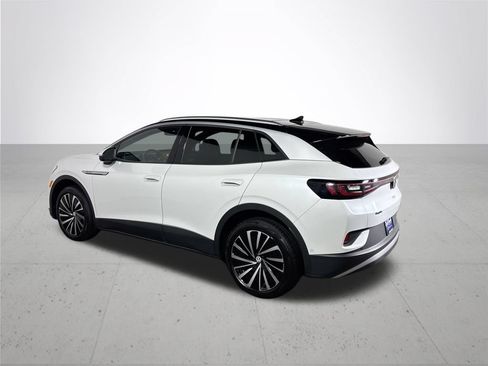 Certified 2023 Volkswagen ID.4 Pro S Plus AWD/4WD image 10