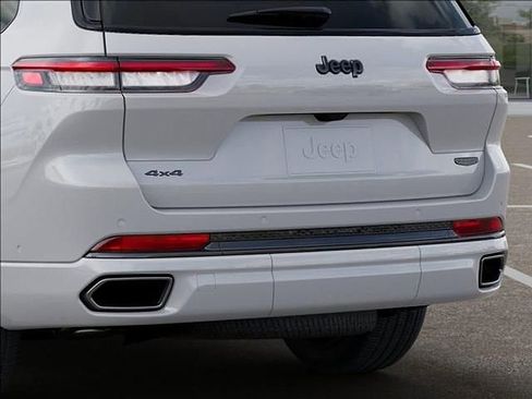 New 2025 Jeep Grand Cherokee L Summit AWD/4WD image 13