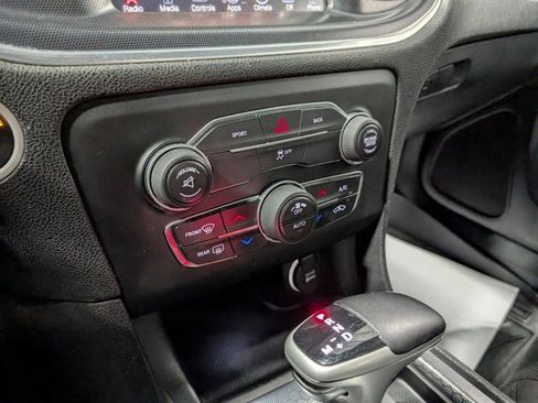 Used 2015 Dodge Charger R/T image 25