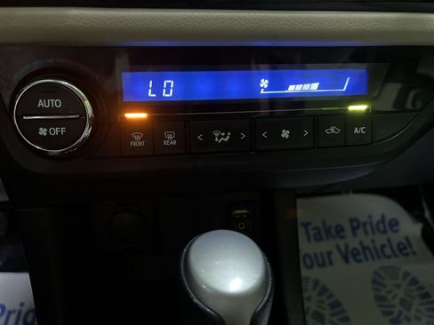 Used 2016 Toyota Corolla LE FWD image 22