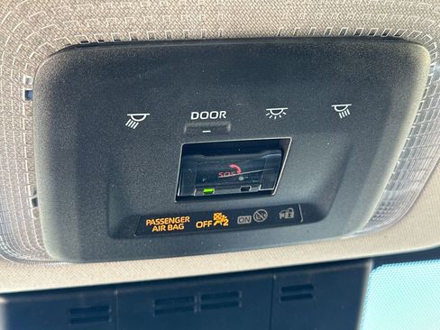 Used 2025 Toyota Prius LE image 28