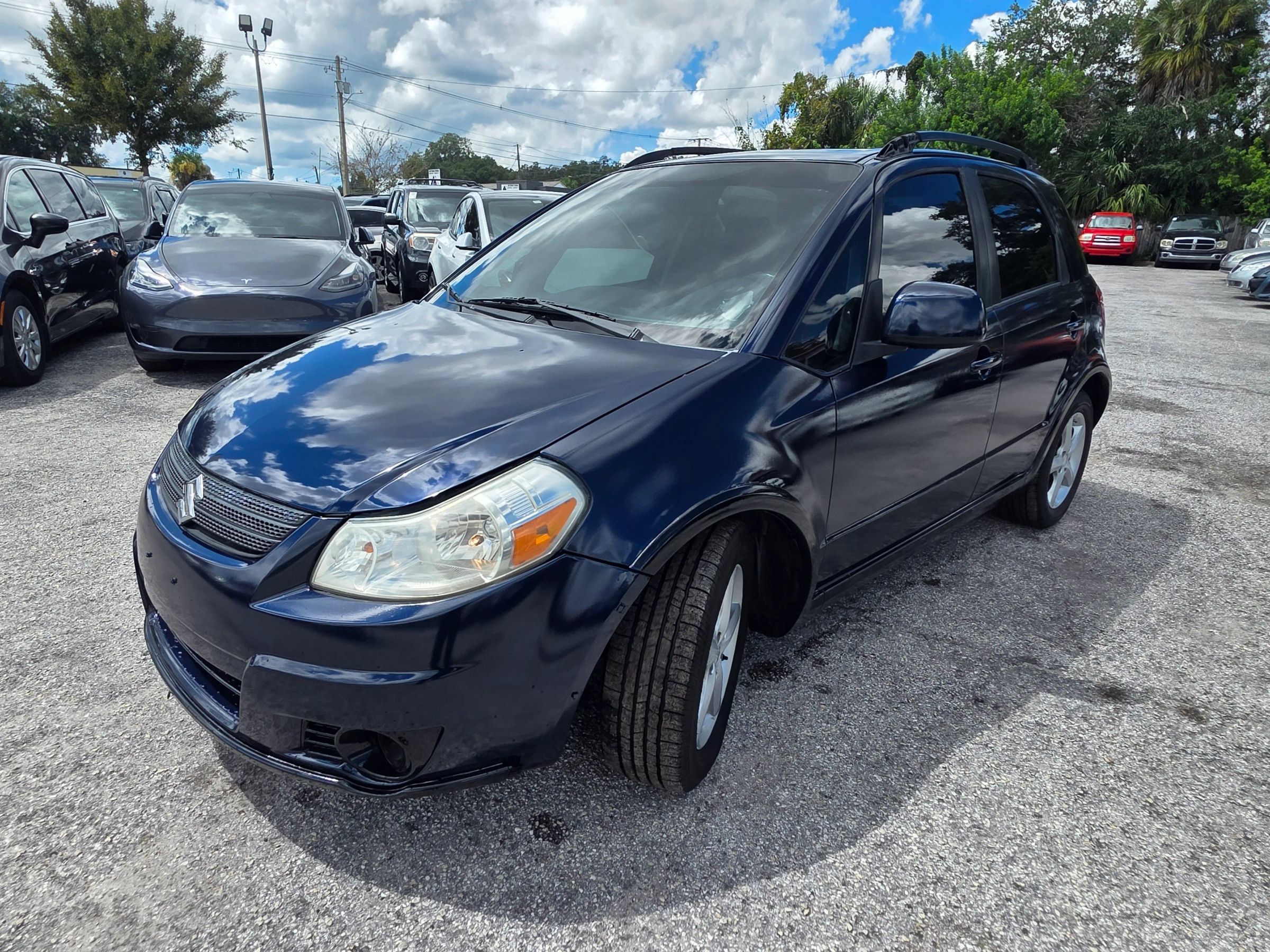 Used 2008 Suzuki SX4 Hatchback FWD image 3