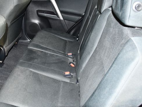 Used 2018 Toyota RAV4 LE w/ All Weather Liner Package AWD/4WD image 47
