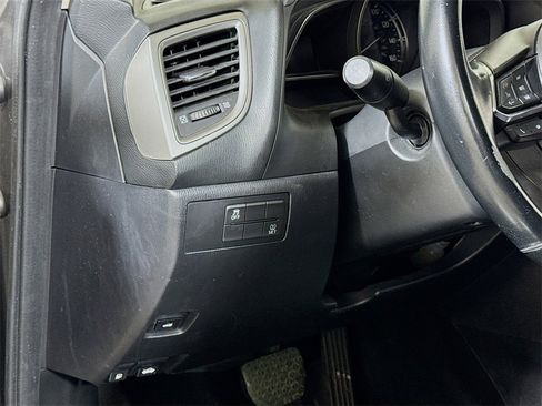 Used 2018 MAZDA MAZDA3 Touring image 8