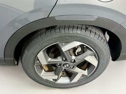 Used 2023 Hyundai Venue Limited FWD image 30