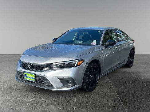 Used 2024 Honda Civic Sport image 3