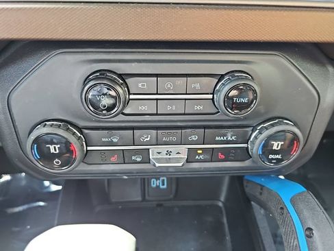 Used 2023 Ford Bronco Outer Banks AWD/4WD image 21