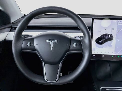 Used 2022 Tesla Model Y Performance AWD/4WD image 17