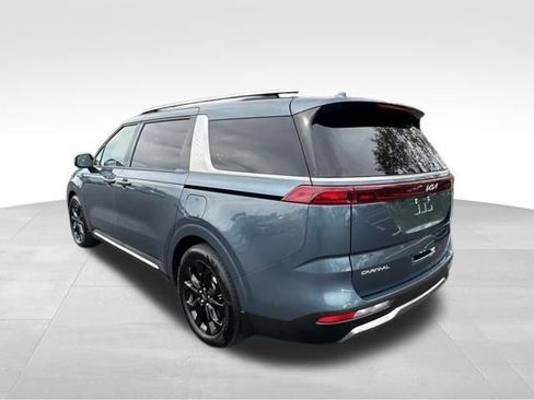 Used 2024 Kia Carnival SX FWD image 5