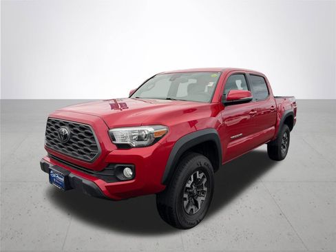 Used 2022 Toyota Tacoma TRD Off-Road image 2
