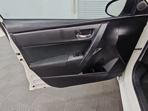 Used 2018 Toyota Corolla LE w/ LE Premium Package w/Moonroof FWD image 23