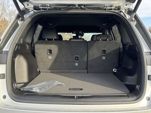 New 2025 Jeep Grand Cherokee Limited w/ Black Appearance Package image 30