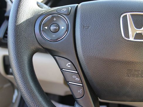 Used 2014 Honda Accord EX image 37