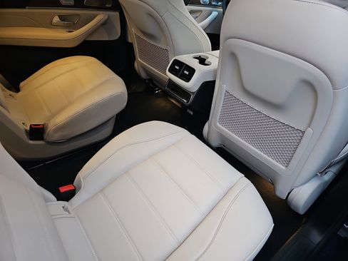 New 2026 Mercedes-Benz GLS 450 4MATIC image 11