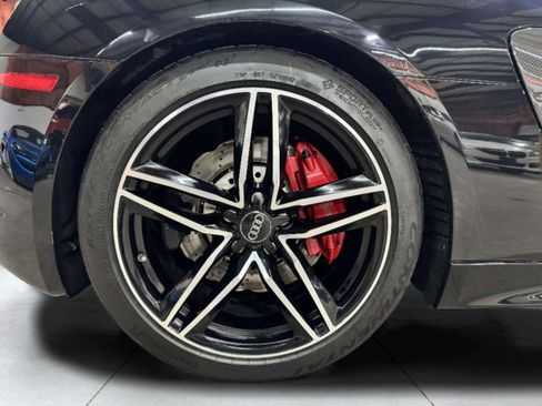 Used 2017 Audi R8 V10 w/ Carbon Exterior Package AWD/4WD image 57