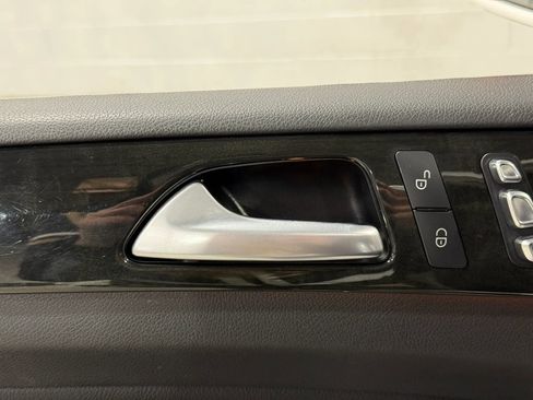 Used 2018 Mercedes-Benz GLS 450 4MATIC w/ Premium Package image 13