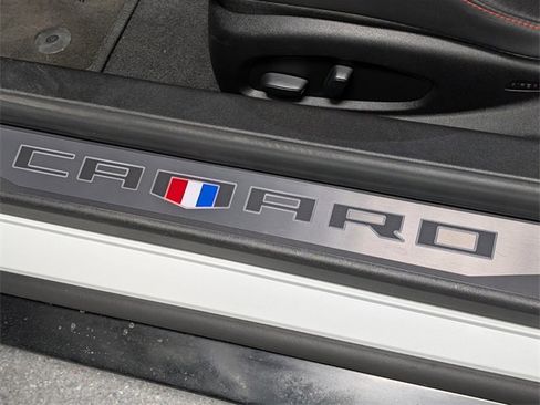 Used 2018 Chevrolet Camaro ZL1 image 16