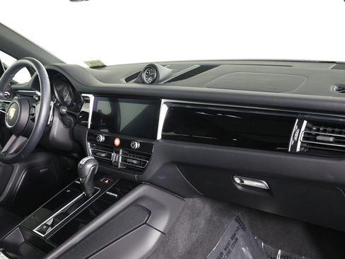 Certified 2023 Porsche Macan S AWD/4WD image 24