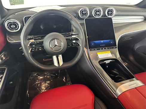 Certified 2025 Mercedes-Benz GLC 300 4MATIC image 25