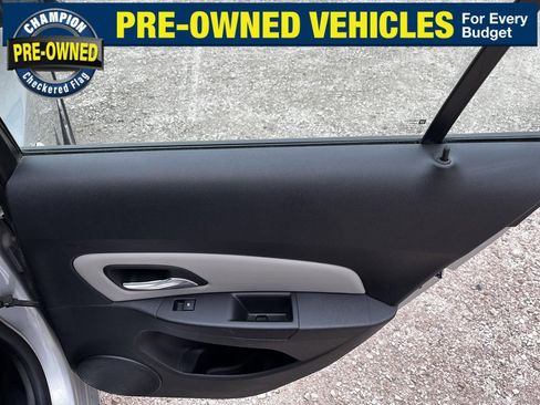 Used 2014 Chevrolet Cruze LS image 32