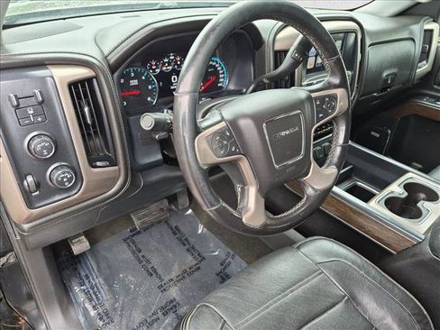 Used 2017 GMC Sierra 1500 Denali w/ Denali Ultimate Package AWD/4WD image 9