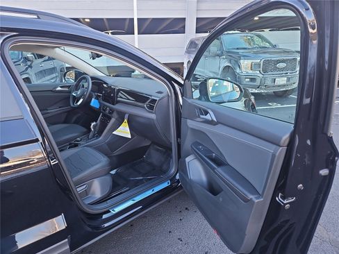 New 2026 Volkswagen Taos SE image 26