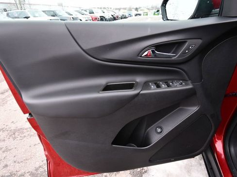 Used 2024 Chevrolet Equinox LT AWD/4WD image 13