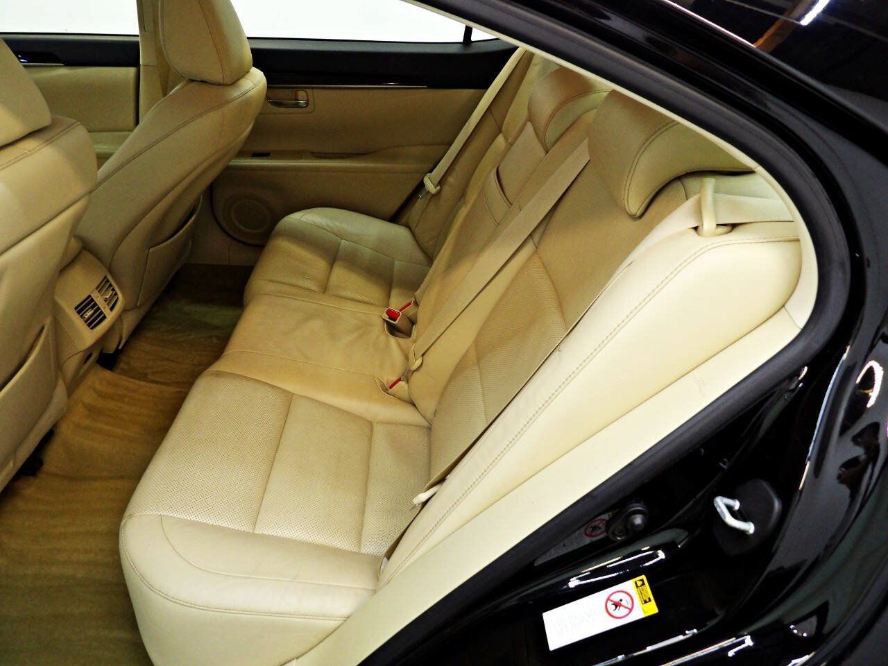 Used 2015 Lexus ES 350 w/ Luxury Package FWD image 10