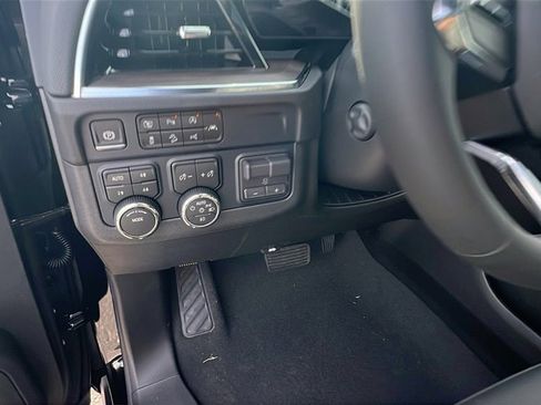 New 2026 Chevrolet Suburban Premier w/ Sun And Tow Package image 21