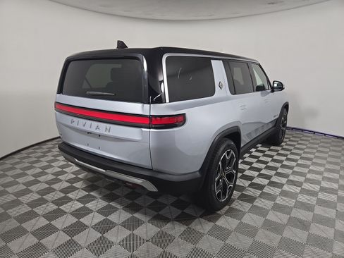 Used 2024 Rivian R1S Adventure AWD/4WD image 5