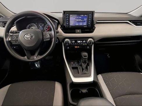 Used 2021 Toyota RAV4 XLE FWD image 7