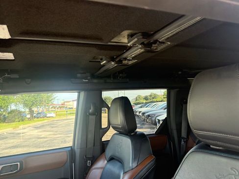 Used 2024 Ford Bronco Outer Banks AWD/4WD image 10