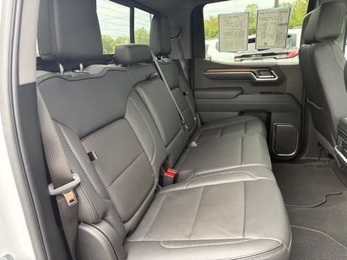 Used 2025 GMC Sierra 1500 Denali w/ Denali Reserve Package AWD/4WD image 15