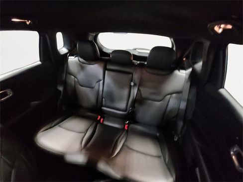 Used 2024 Jeep Compass Latitude w/ Altitude Special Edition image 13