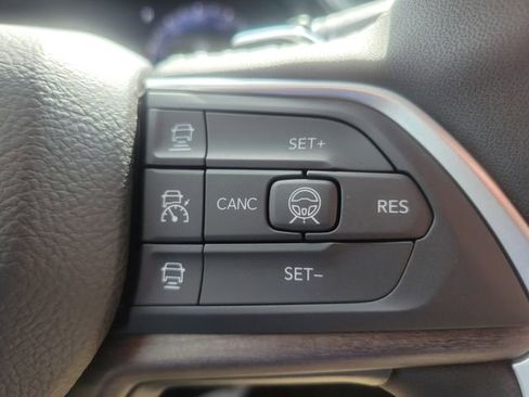 New 2026 Jeep Grand Cherokee Limited RWD image 19