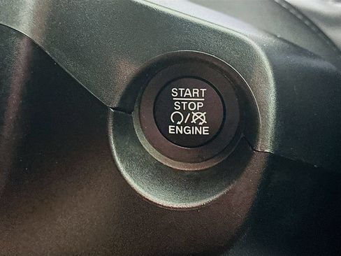 Certified 2021 Jeep Compass Limited AWD/4WD image 22