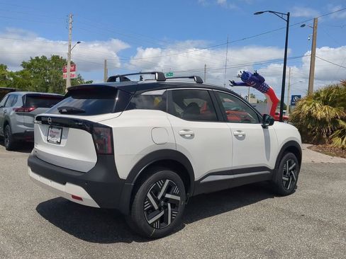 New 2026 Nissan Kicks SV w/ Charging Package FWD image 5