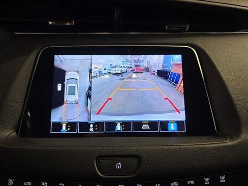 Used 2022 Cadillac XT4 Premium Luxury w/ Technology Package image 23