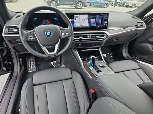 Certified 2023 BMW i4 eDrive35 w/ Premium Package image 17