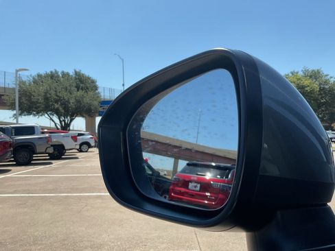 Used 2026 Nissan Rogue SL FWD image 18