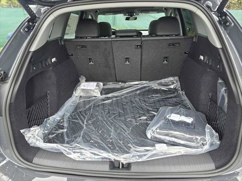 New 2025 Audi Q6 e-tron Premium AWD/4WD image 18