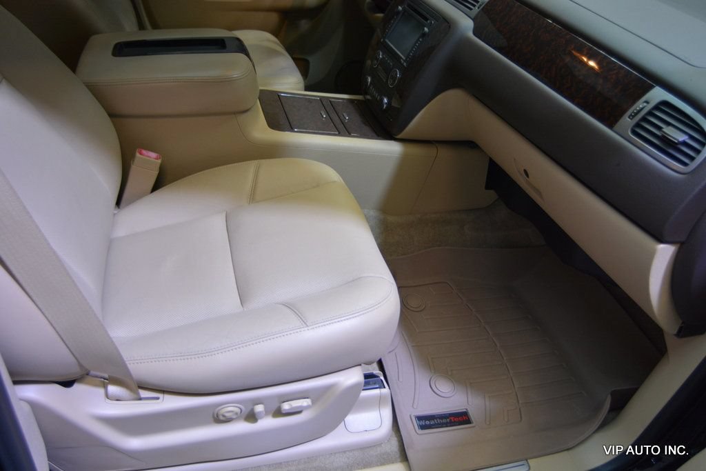 Used 2013 GMC Yukon Denali AWD/4WD image 30