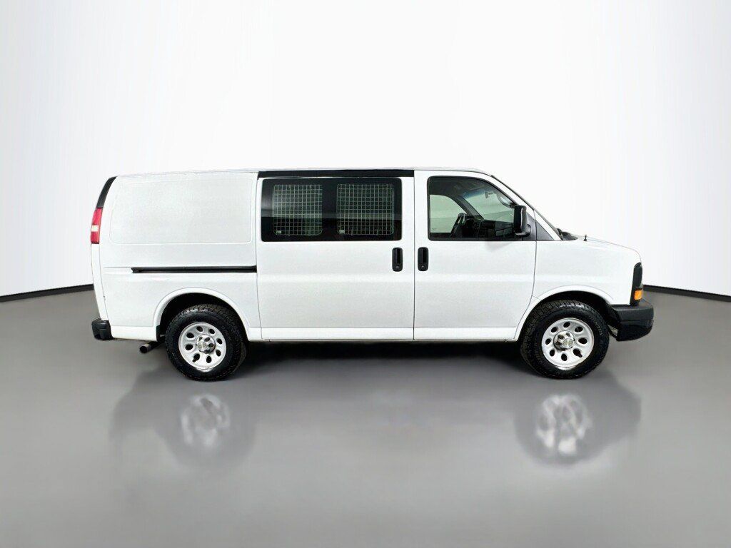 Used 2013 Chevrolet Express 1500 RWD image 6