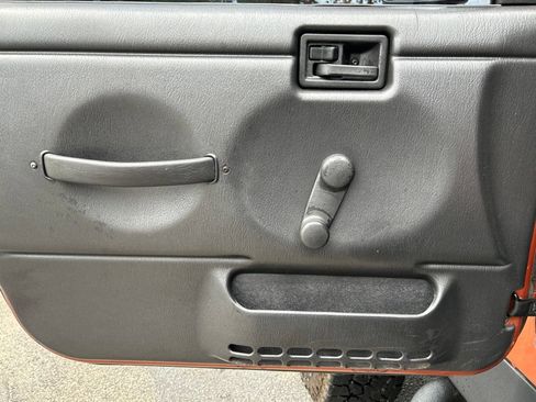 Used 2000 Jeep Wrangler Sport AWD/4WD image 11