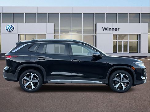 New 2026 Volkswagen Tiguan SE image 7