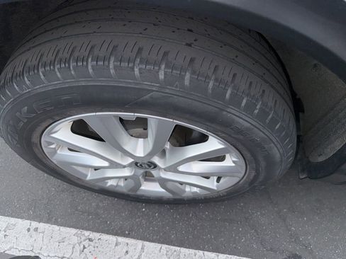 Used 2021 Nissan Rogue Sport S image 25