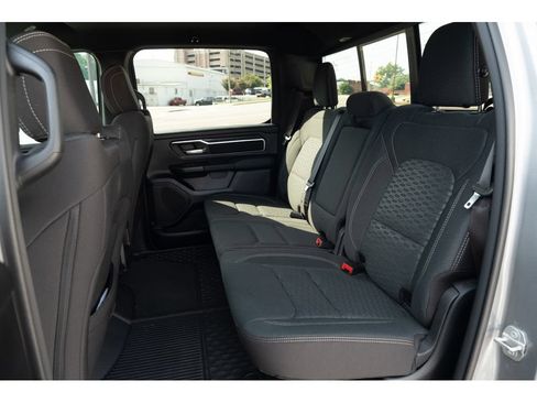 Used 2025 RAM 1500 Big Horn AWD/4WD image 13